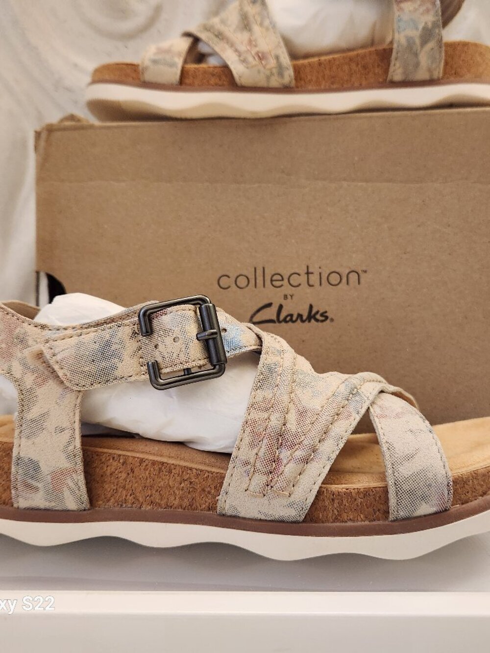 Clarks Leather "Brynn Ave" Sand interest Sandals. NIB. Size 6.5